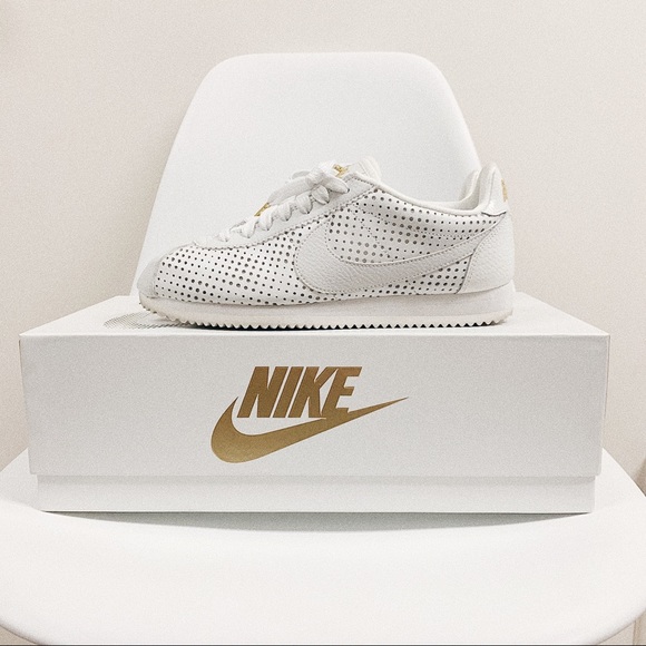 Nike | Shoes | Nike Cortez Classic Se 